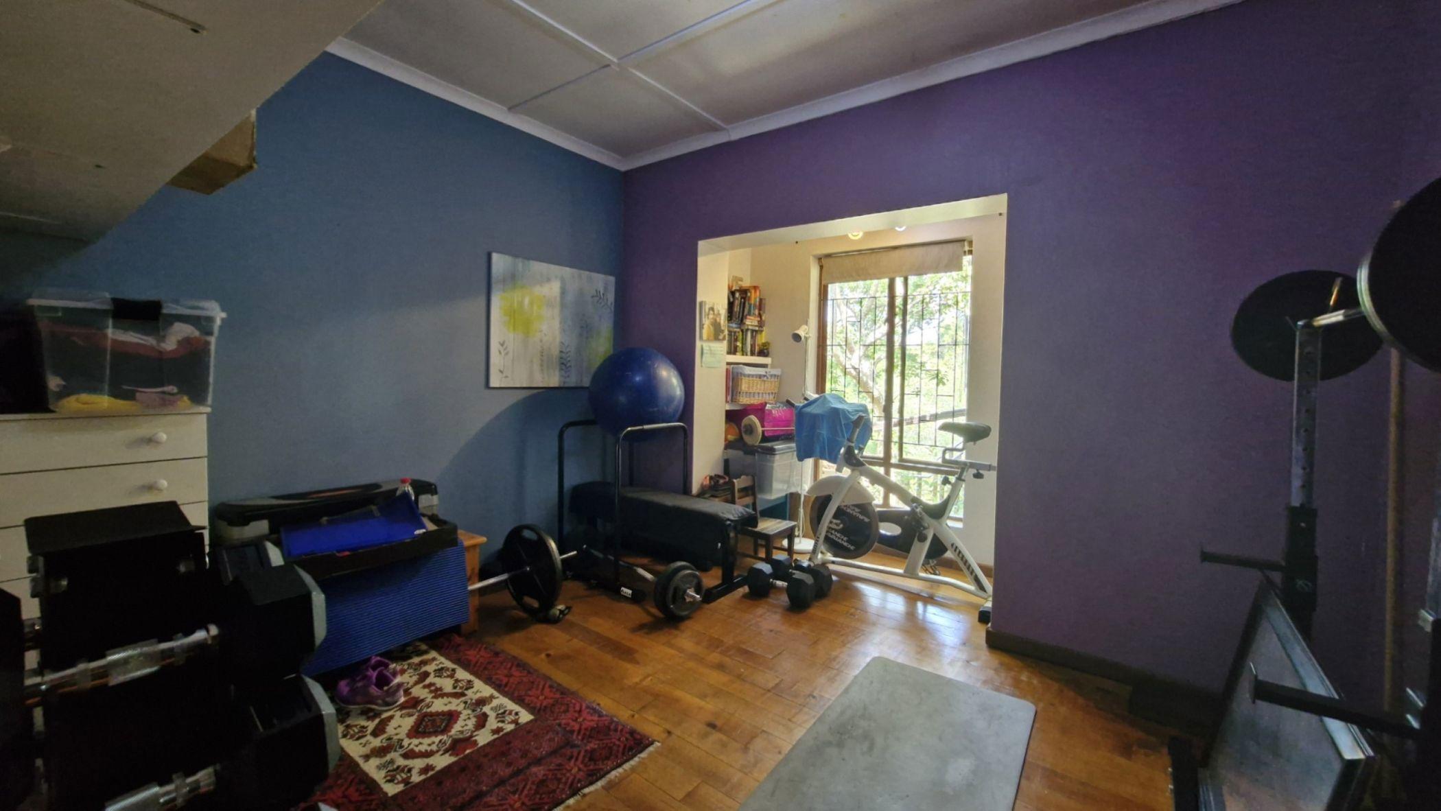 Image 4 of 6