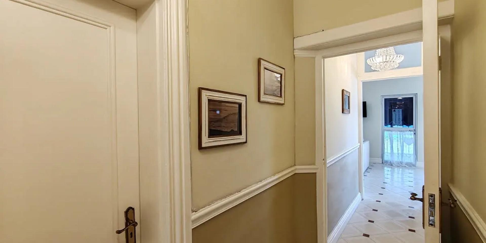 Image 4 of 6