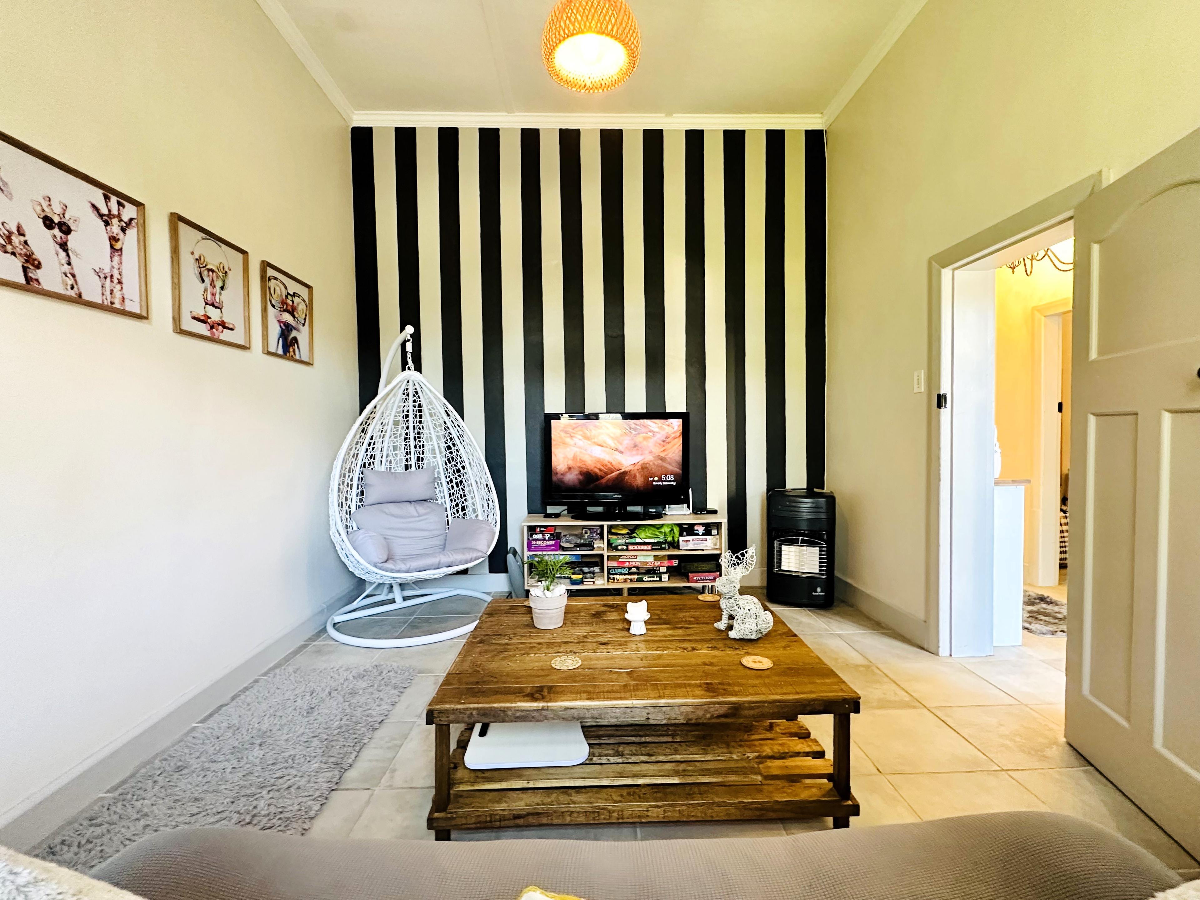 Image 4 of 6