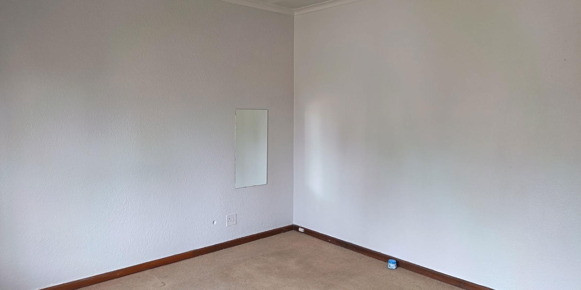 Image 4 of 6