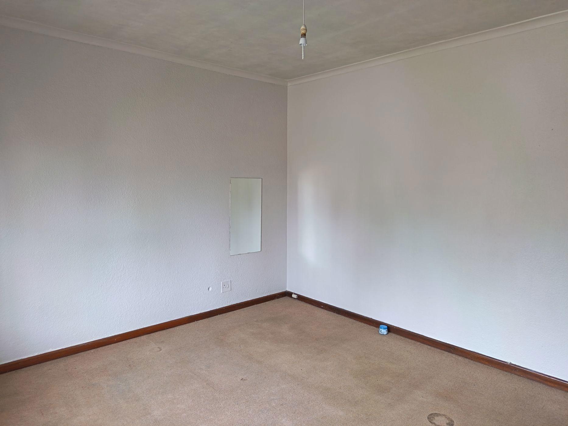 Image 4 of 6