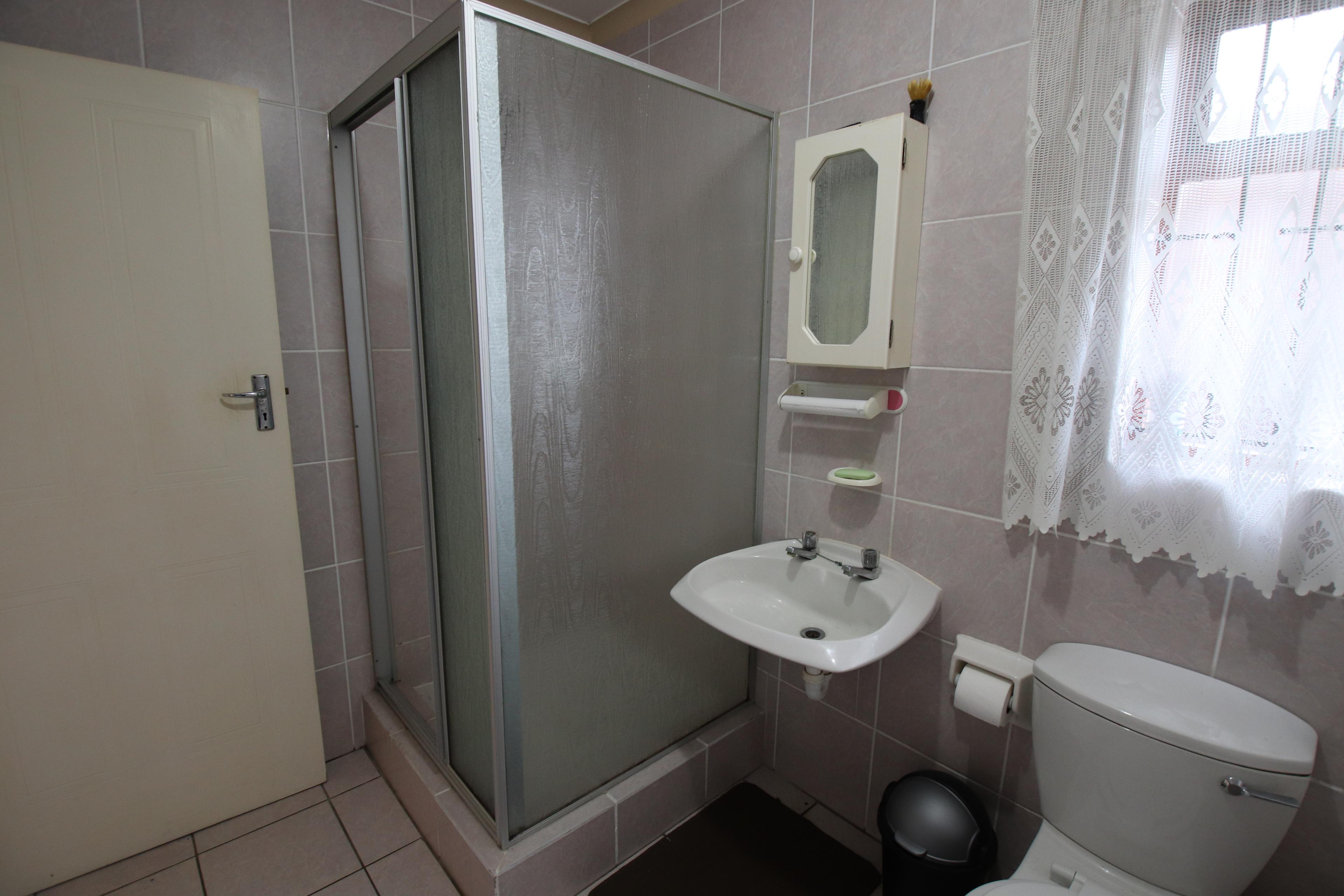 Image 5 of 6