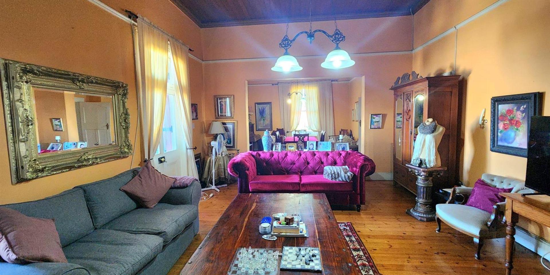 Image 2 of 6