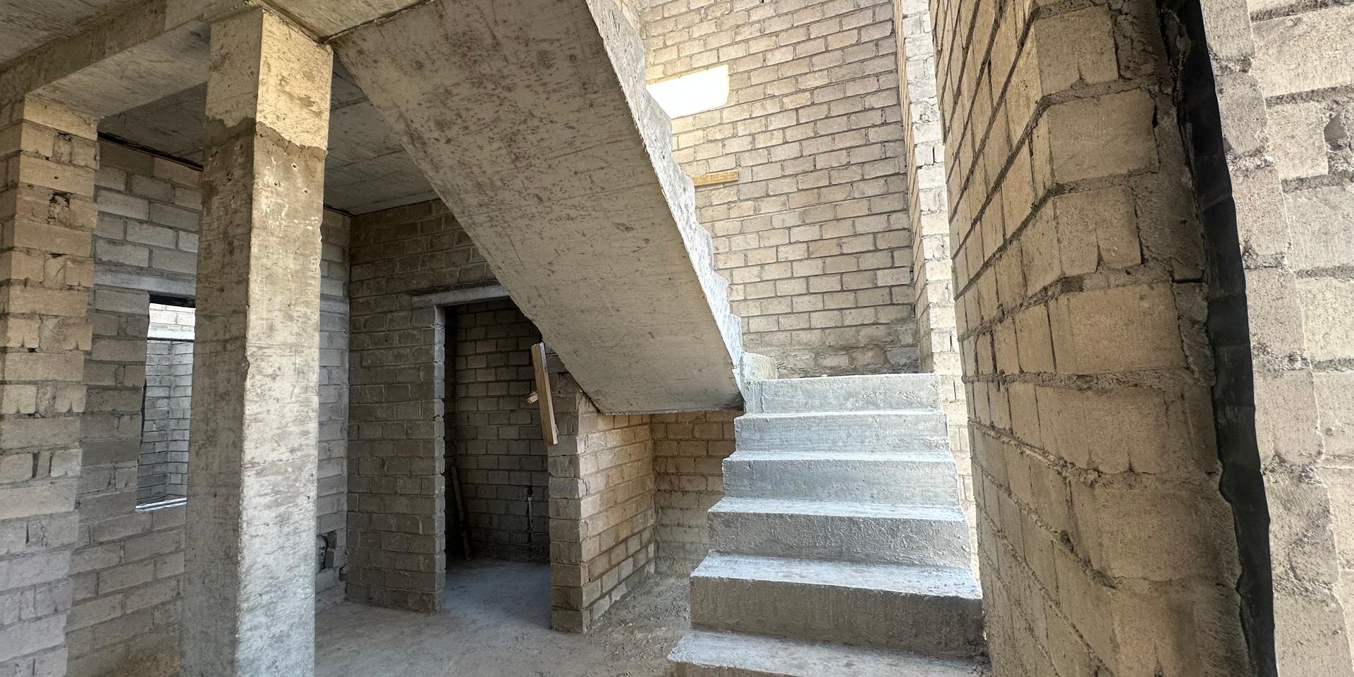 Image 5 of 6