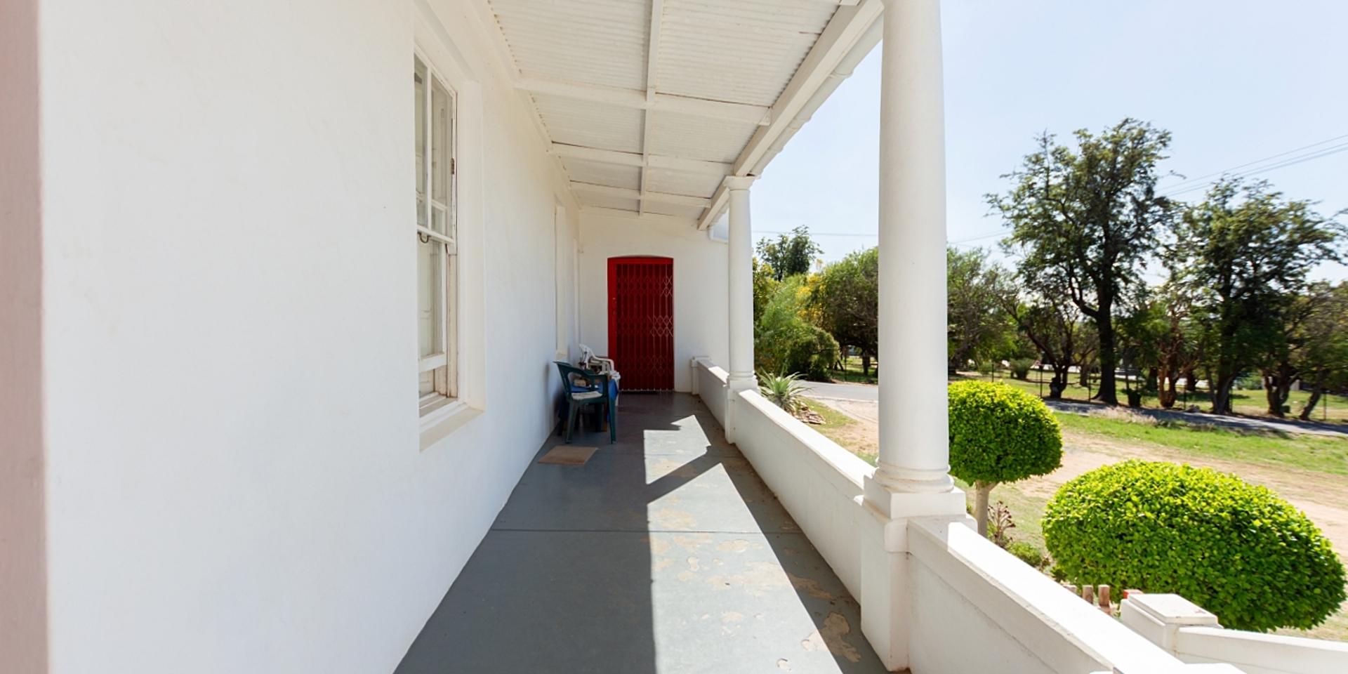 Image 5 of 6