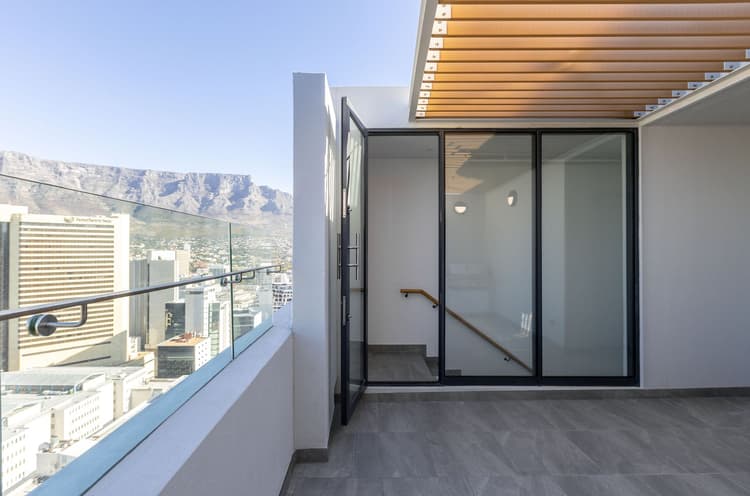 Main property image