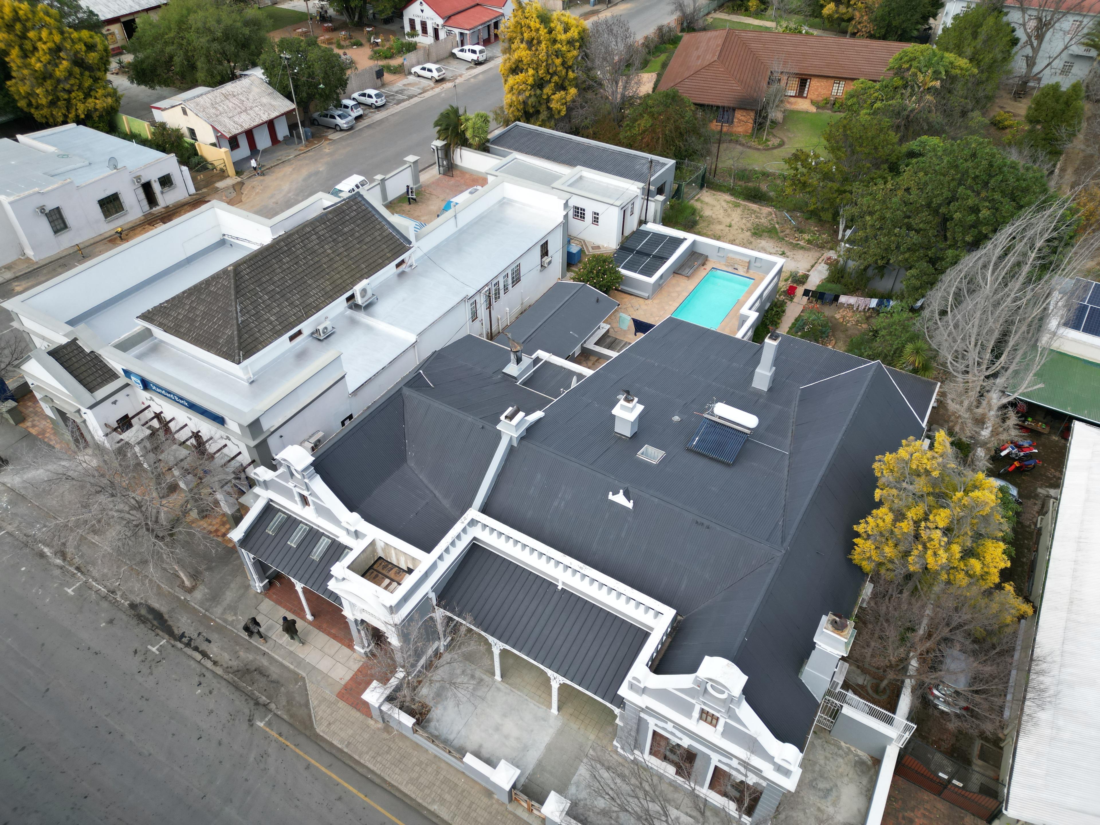 Image 2 of 6