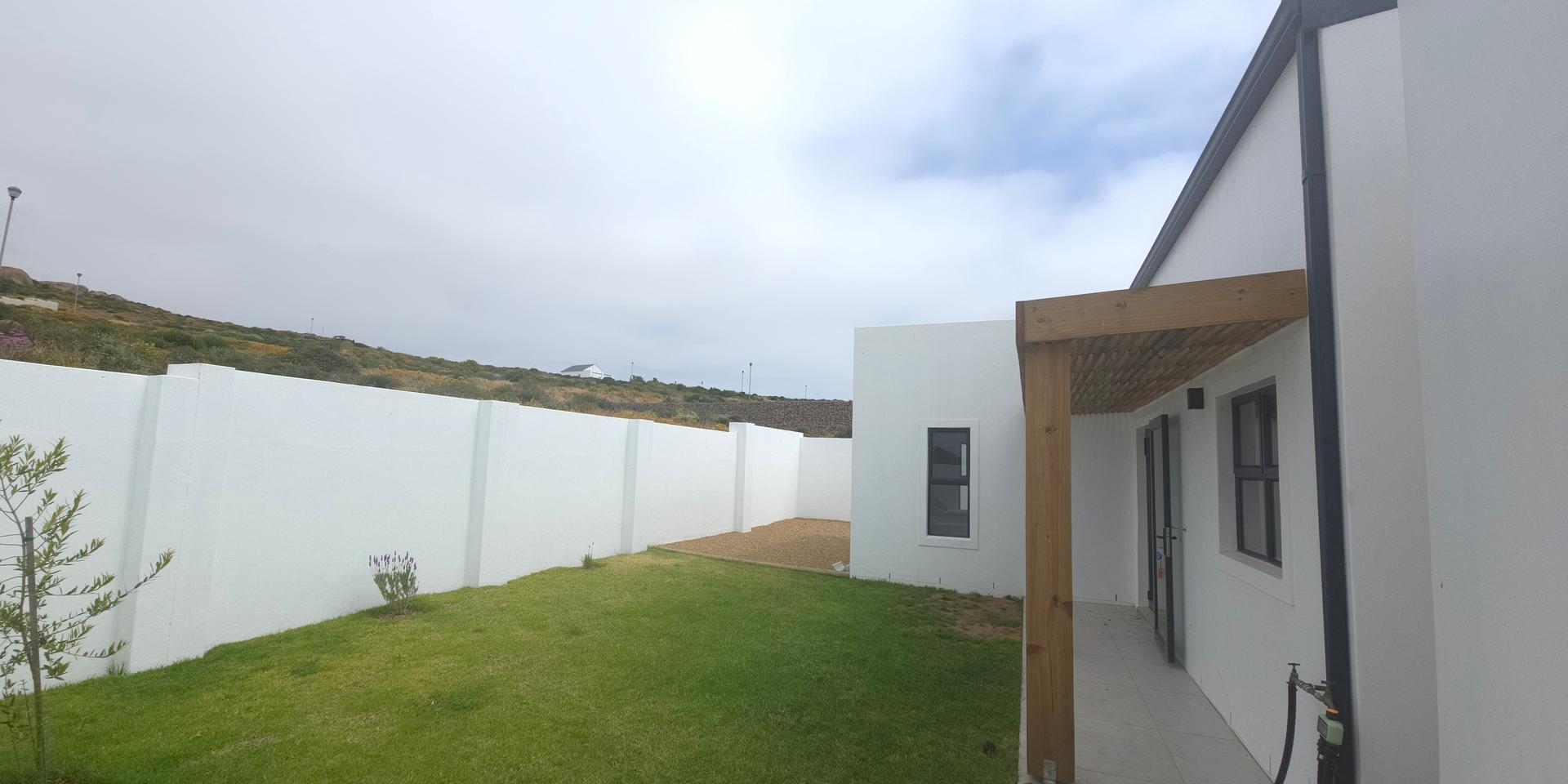Image 4 of 6