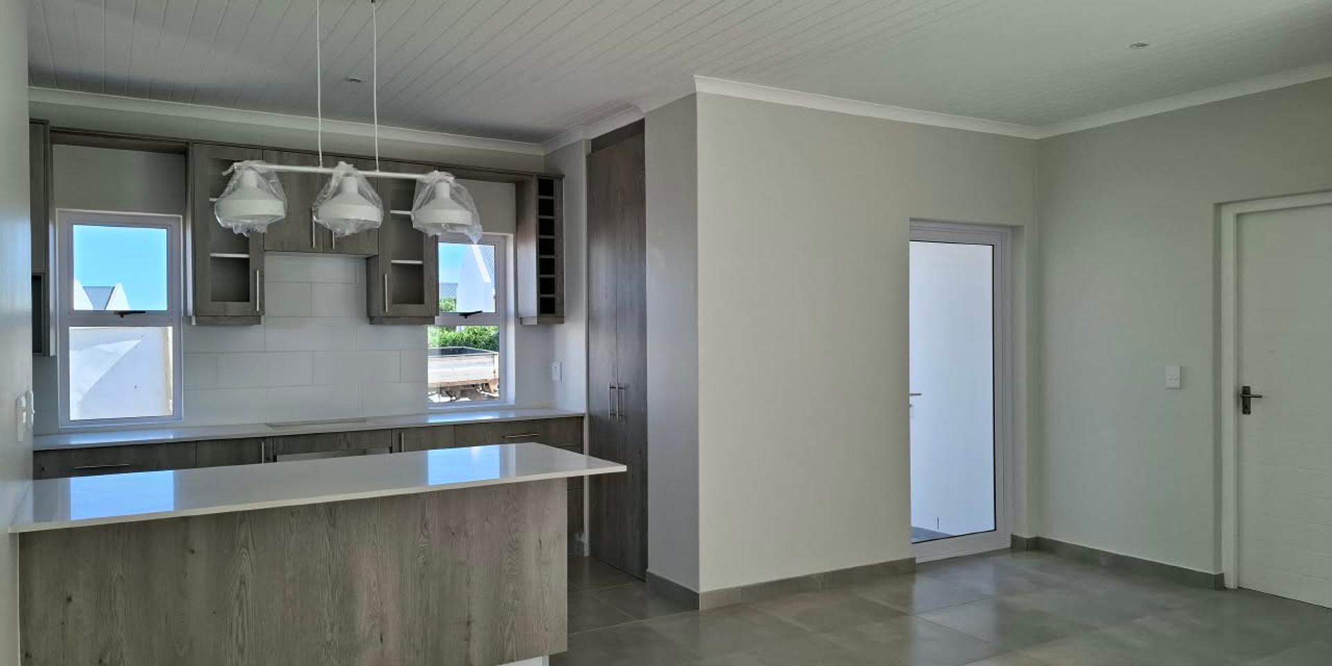 Image 3 of 6