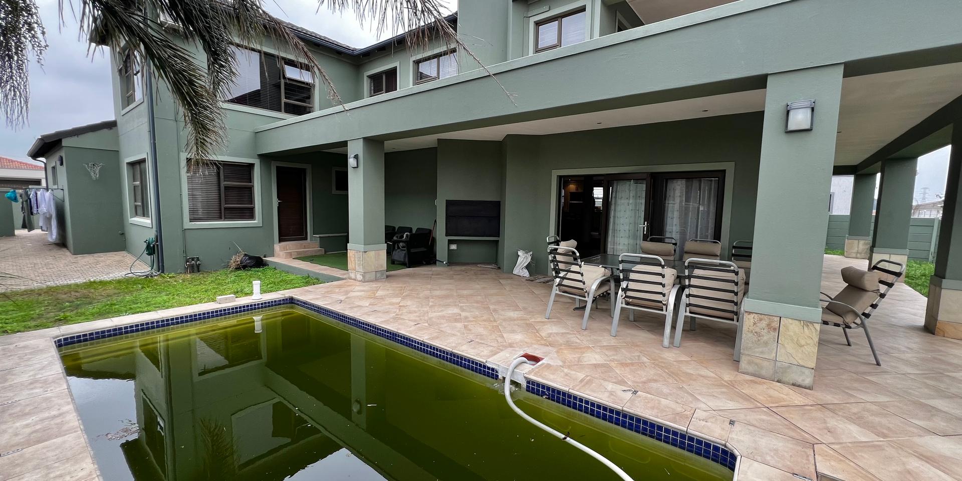Image 4 of 6