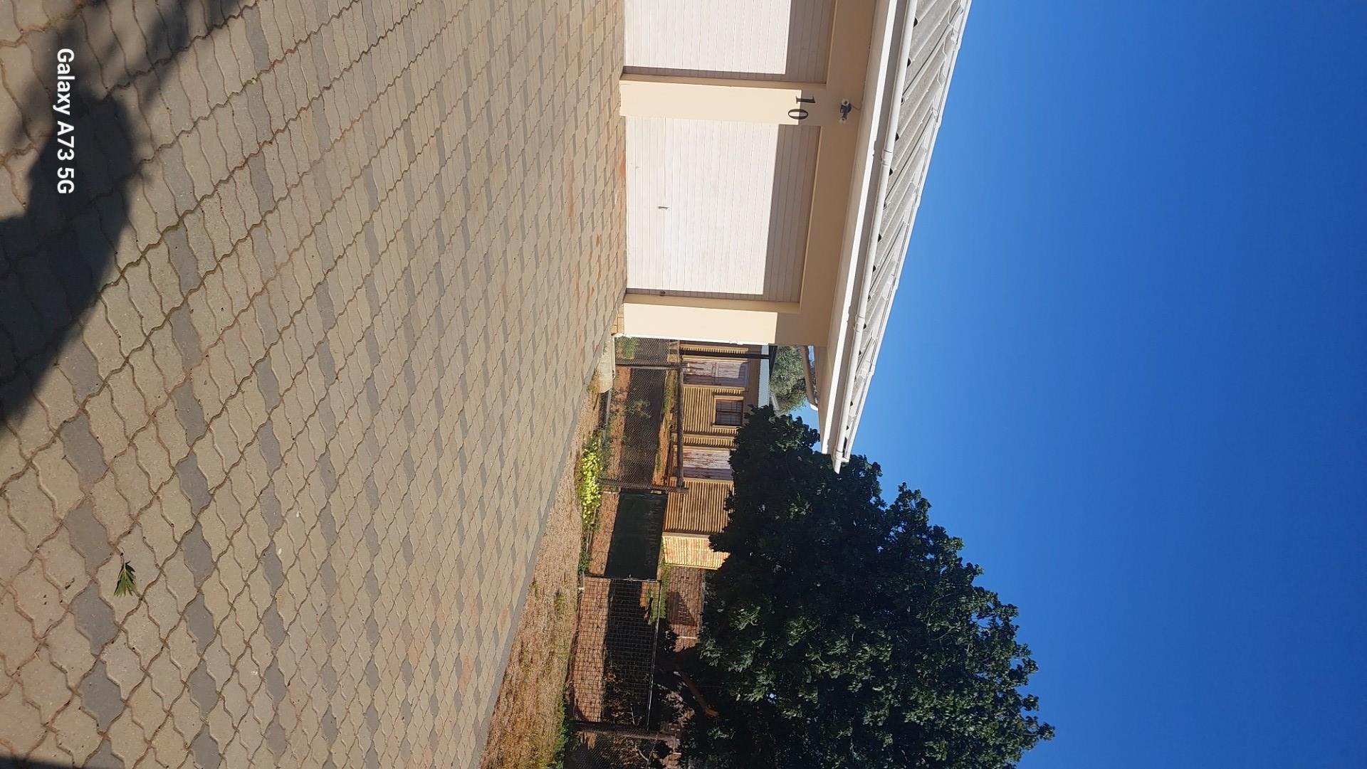 Image 4 of 6