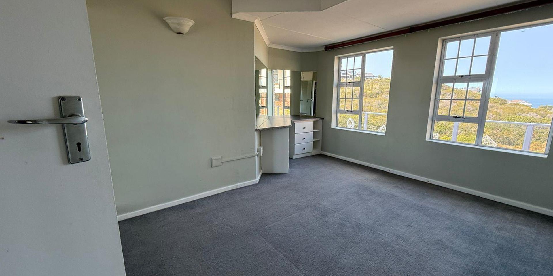 Image 3 of 6
