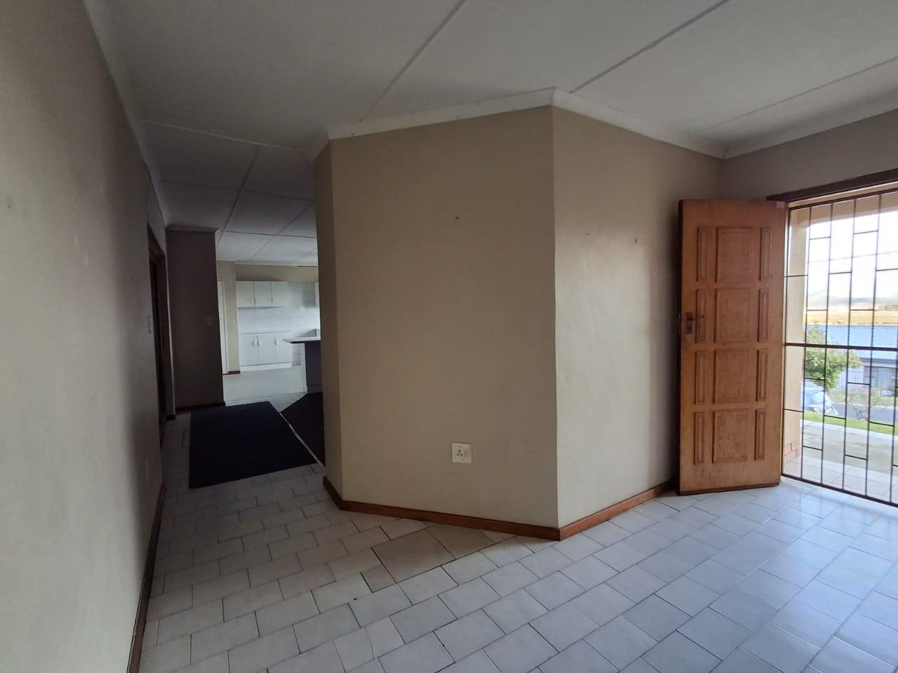 Image 3 of 6