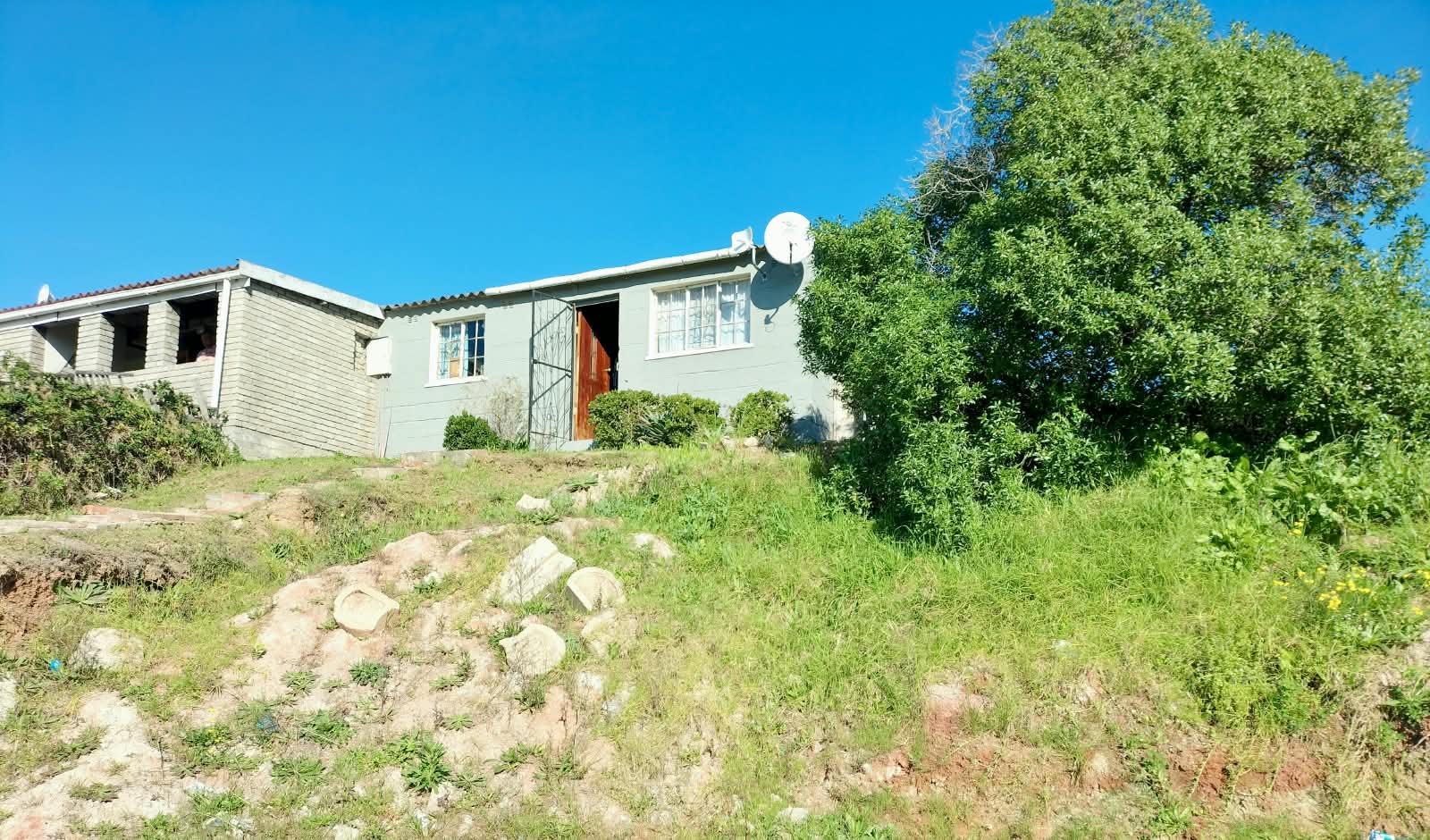 Image 2 of 6