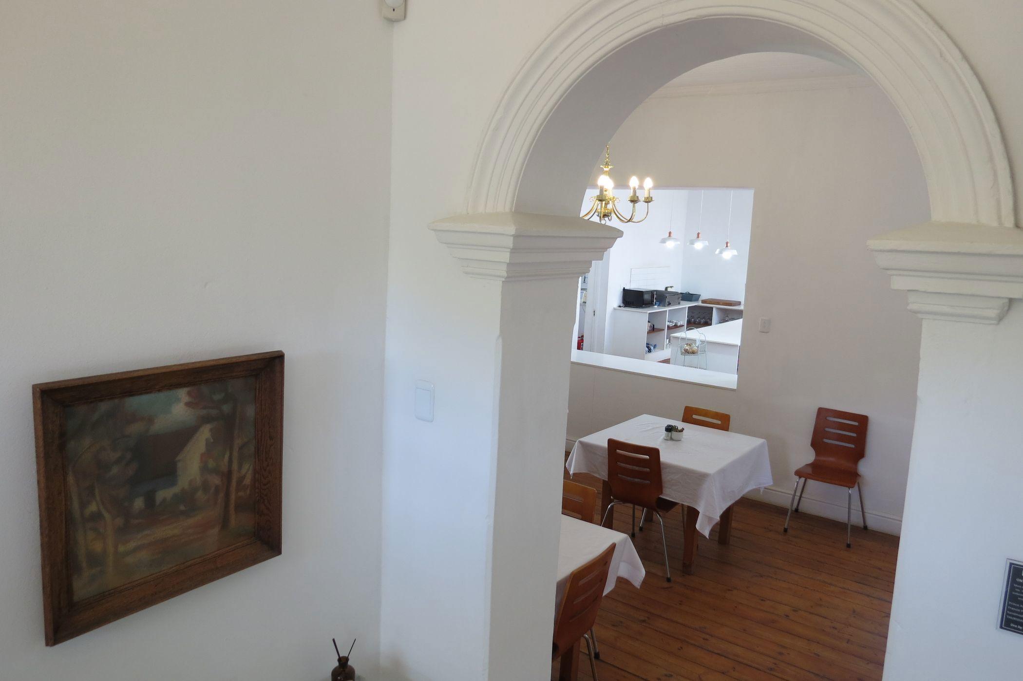 Image 3 of 6