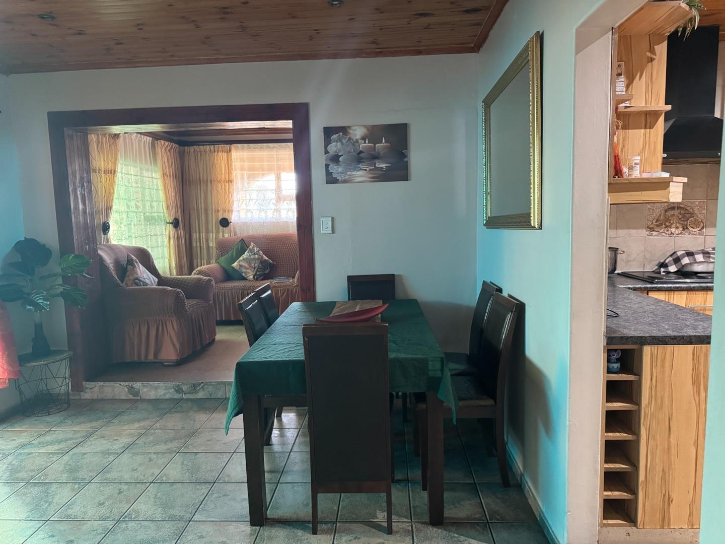 Image 4 of 6