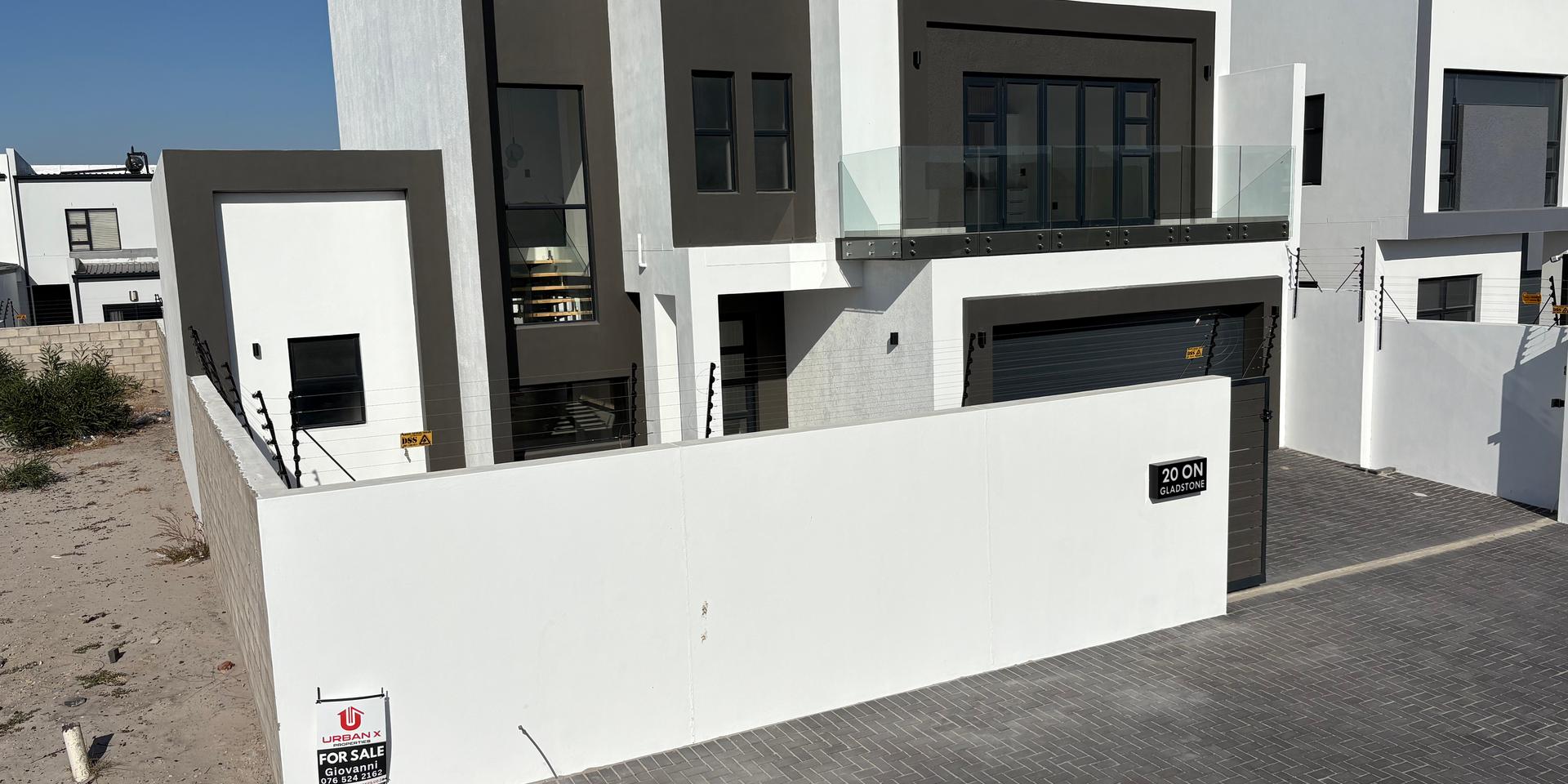 Image 2 of 6