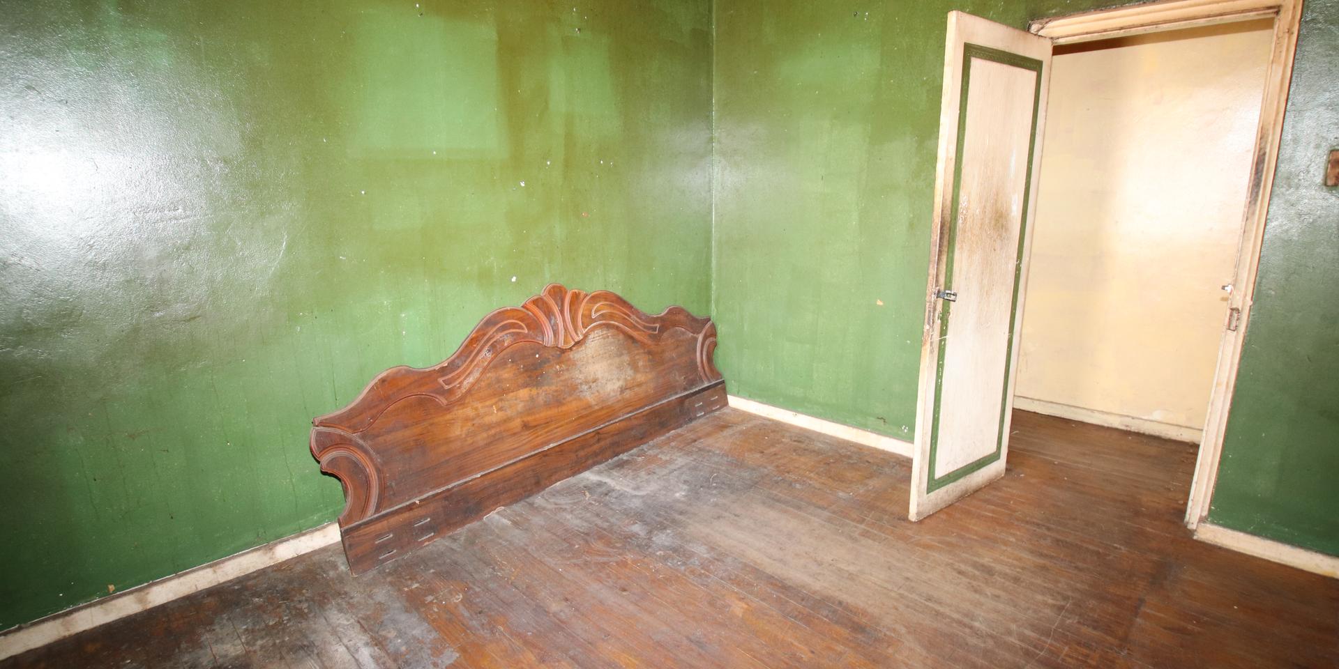 Image 5 of 6