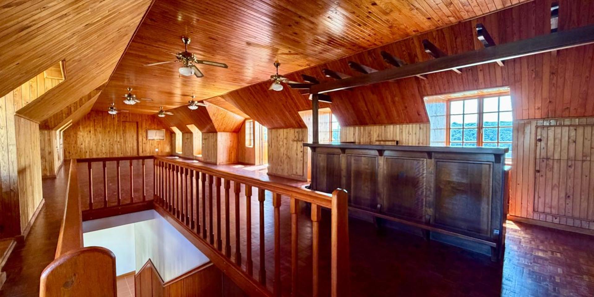 Image 4 of 6