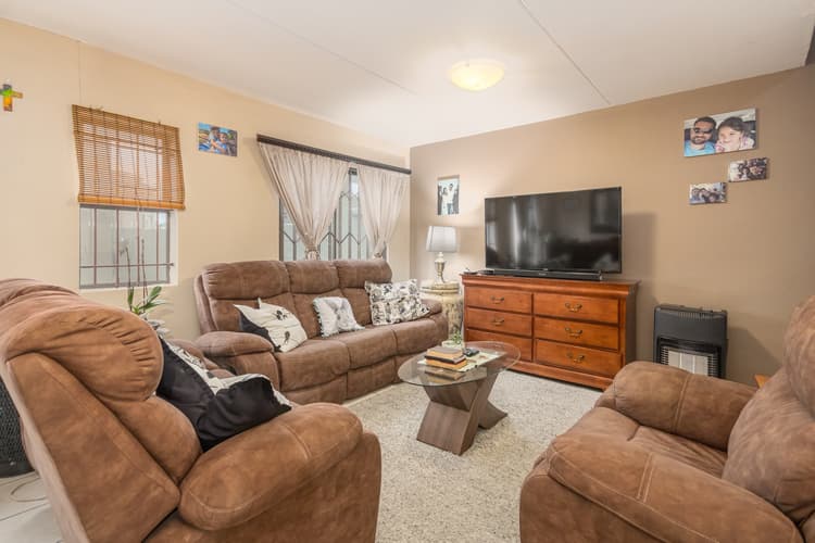Main property image