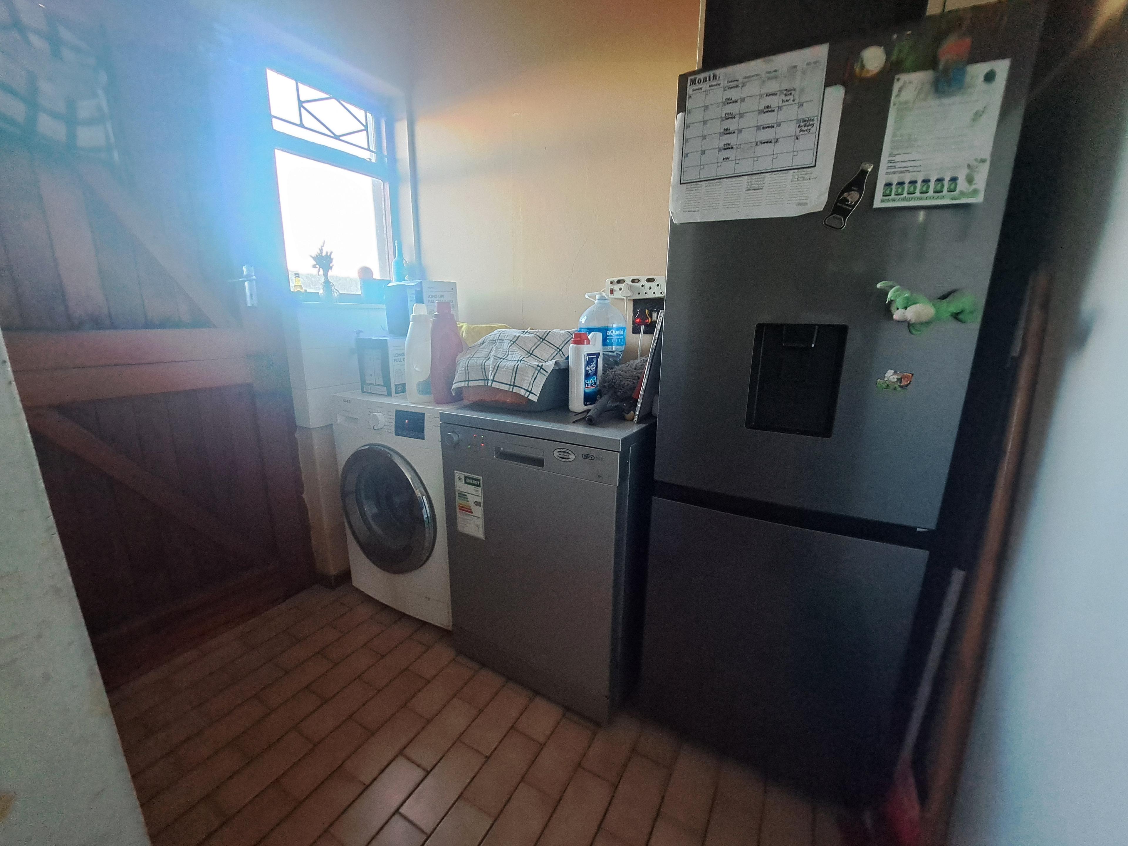 Image 3 of 6