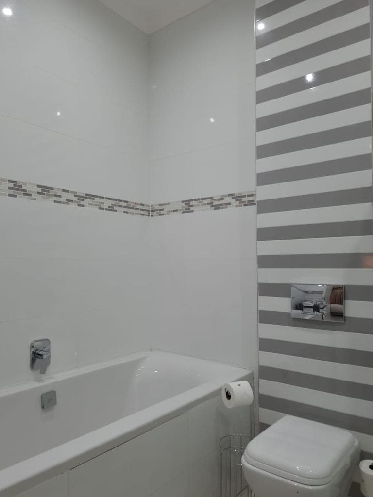 Image 4 of 6