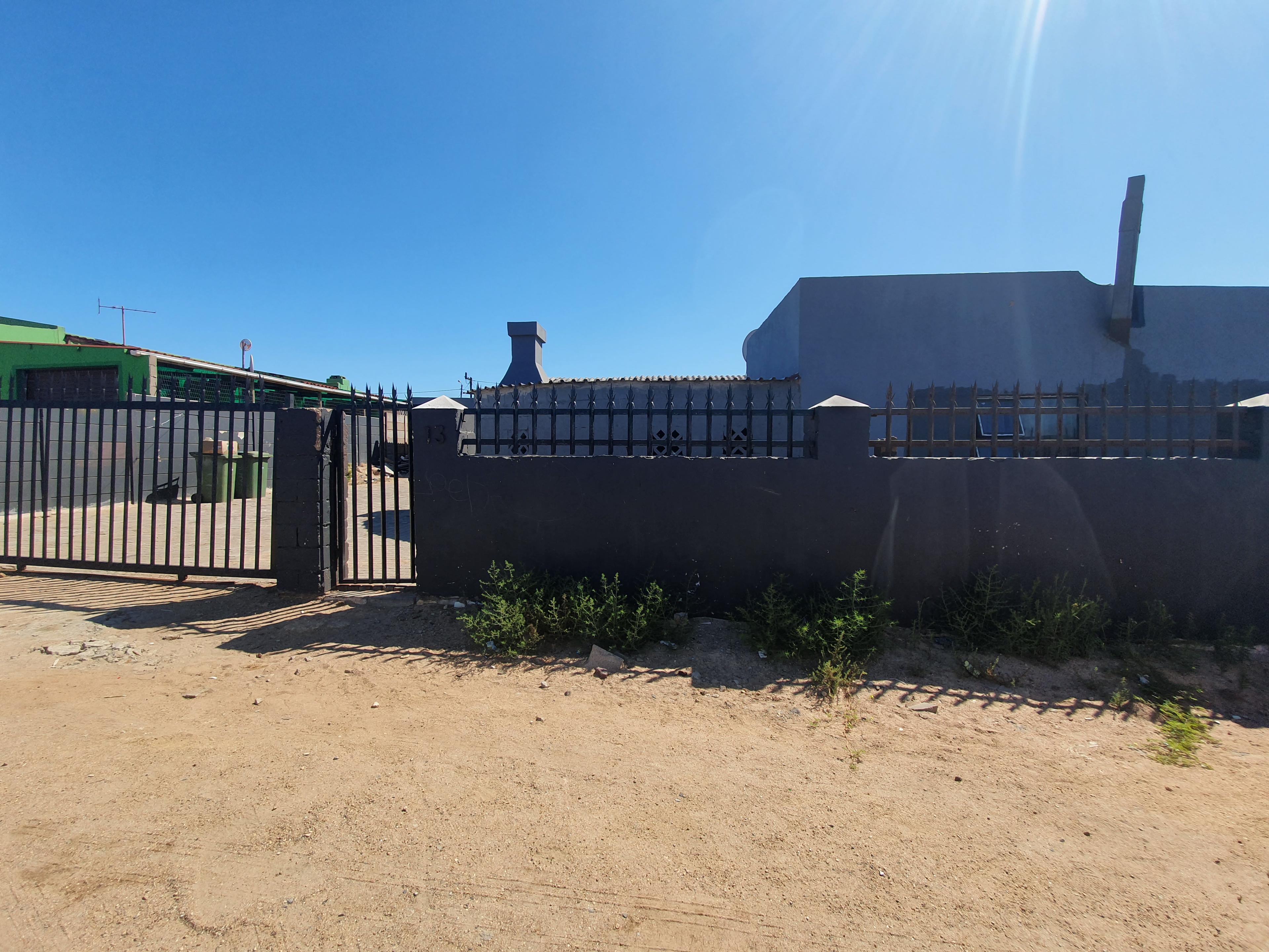 Image 1 of 6