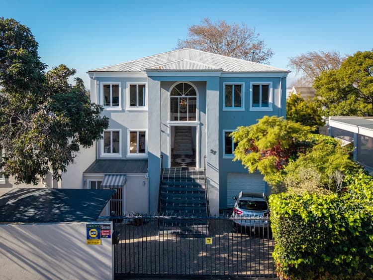 Main property image