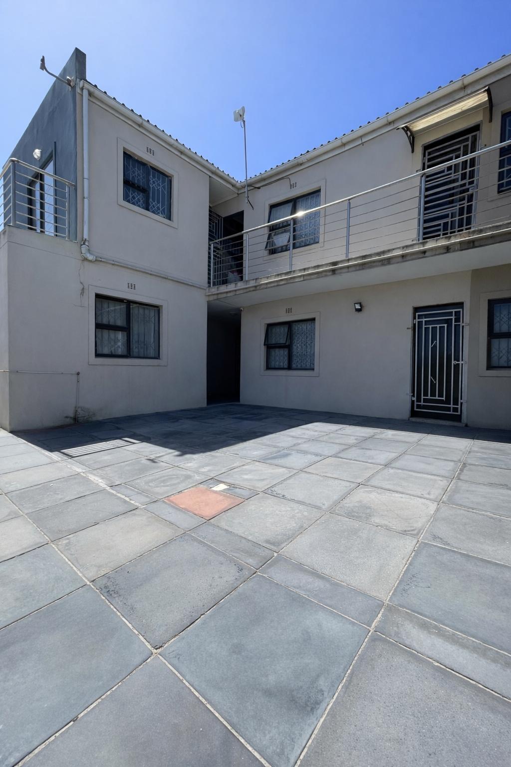 Image 4 of 6