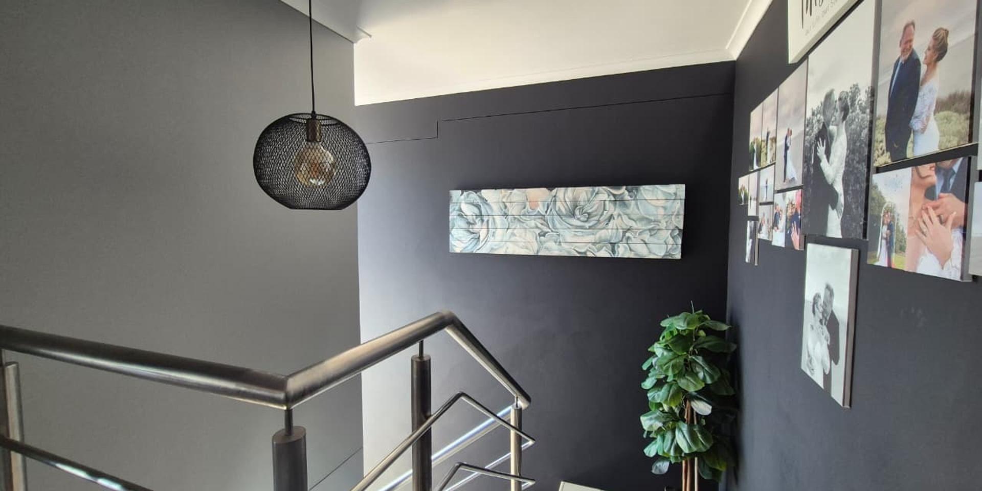 Image 3 of 6
