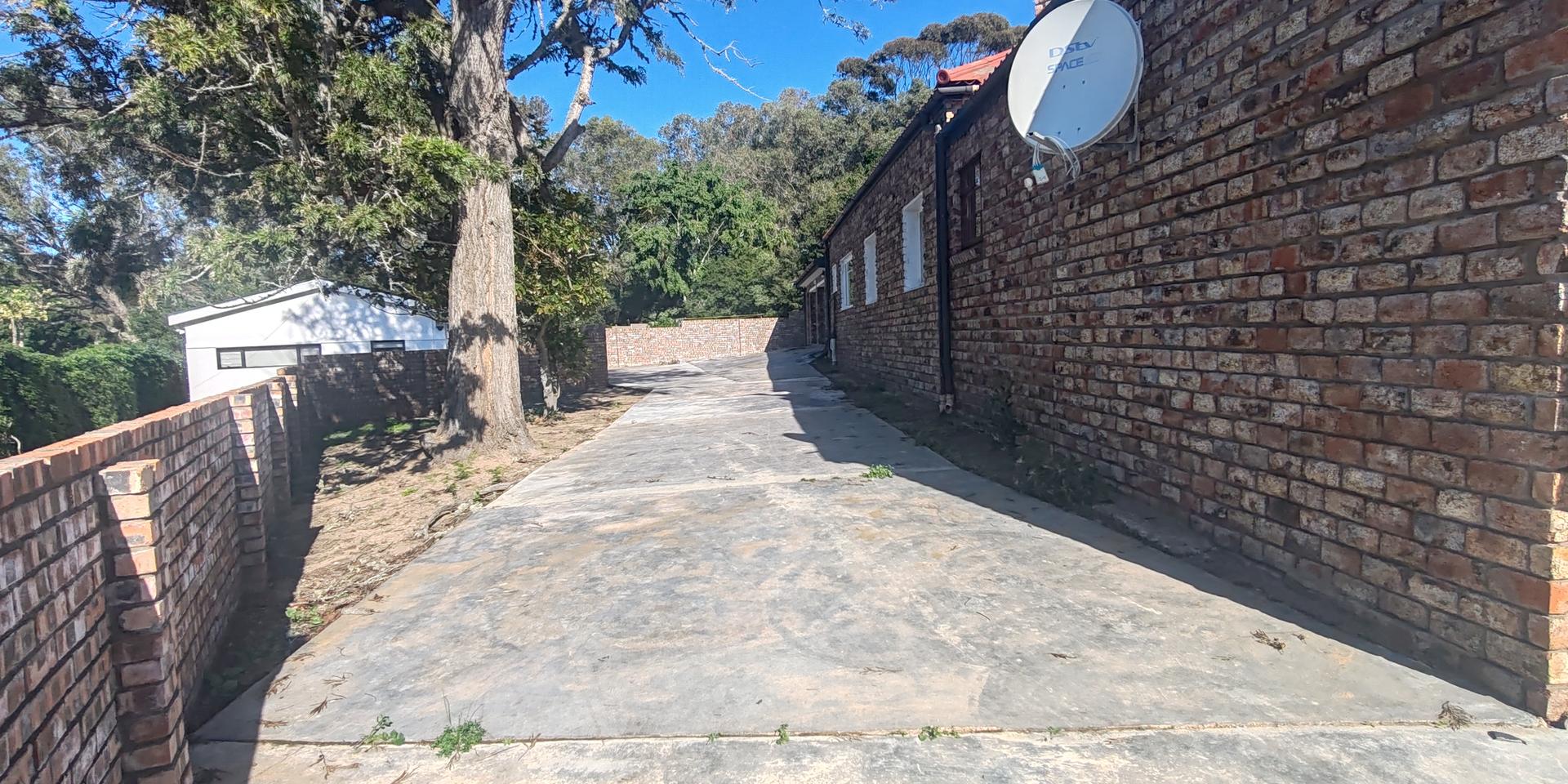 Image 2 of 6