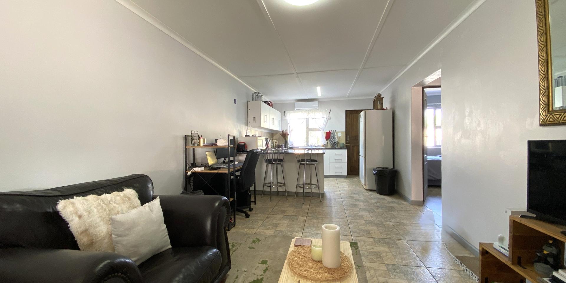 Image 2 of 6