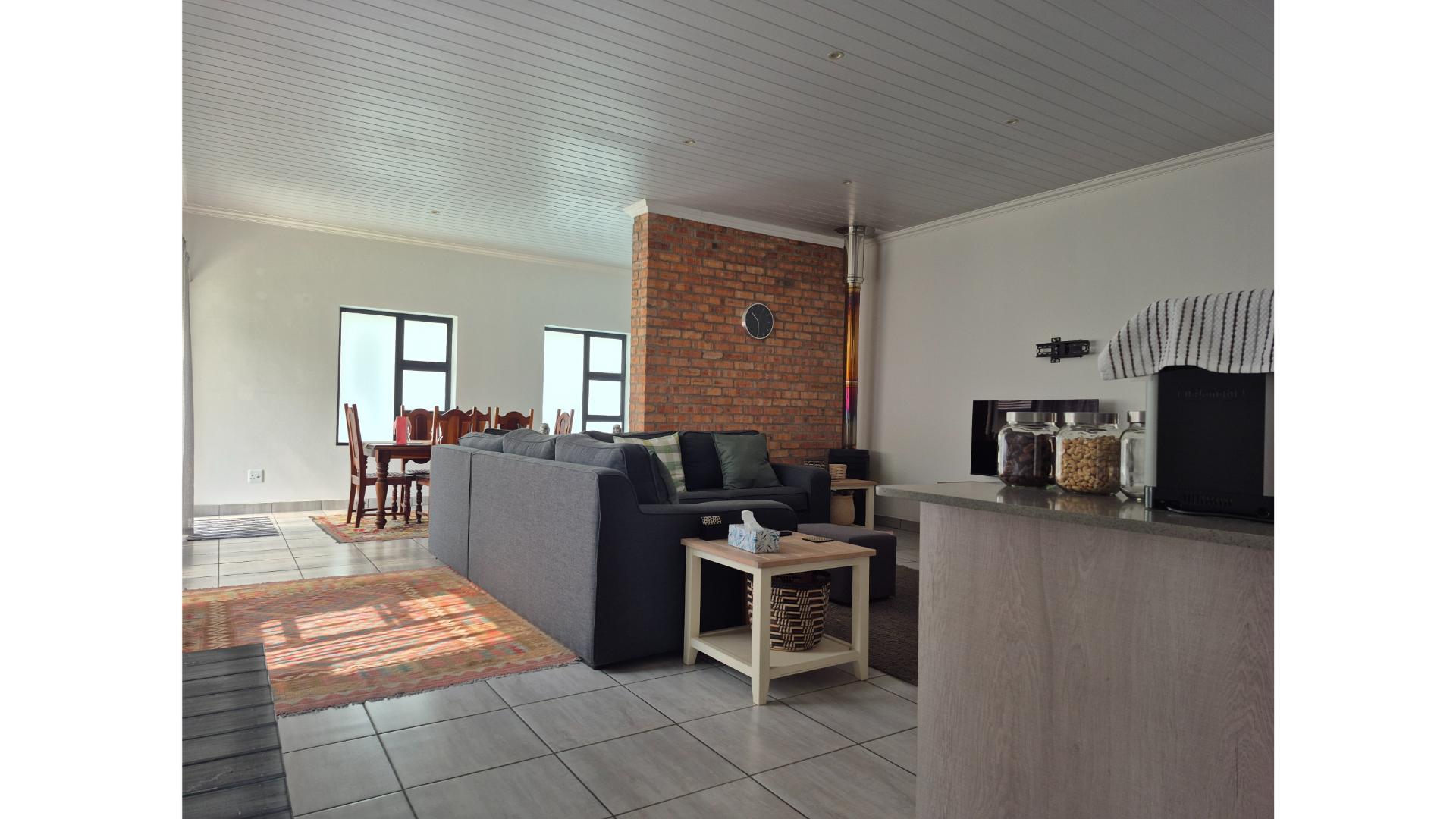 Image 2 of 6
