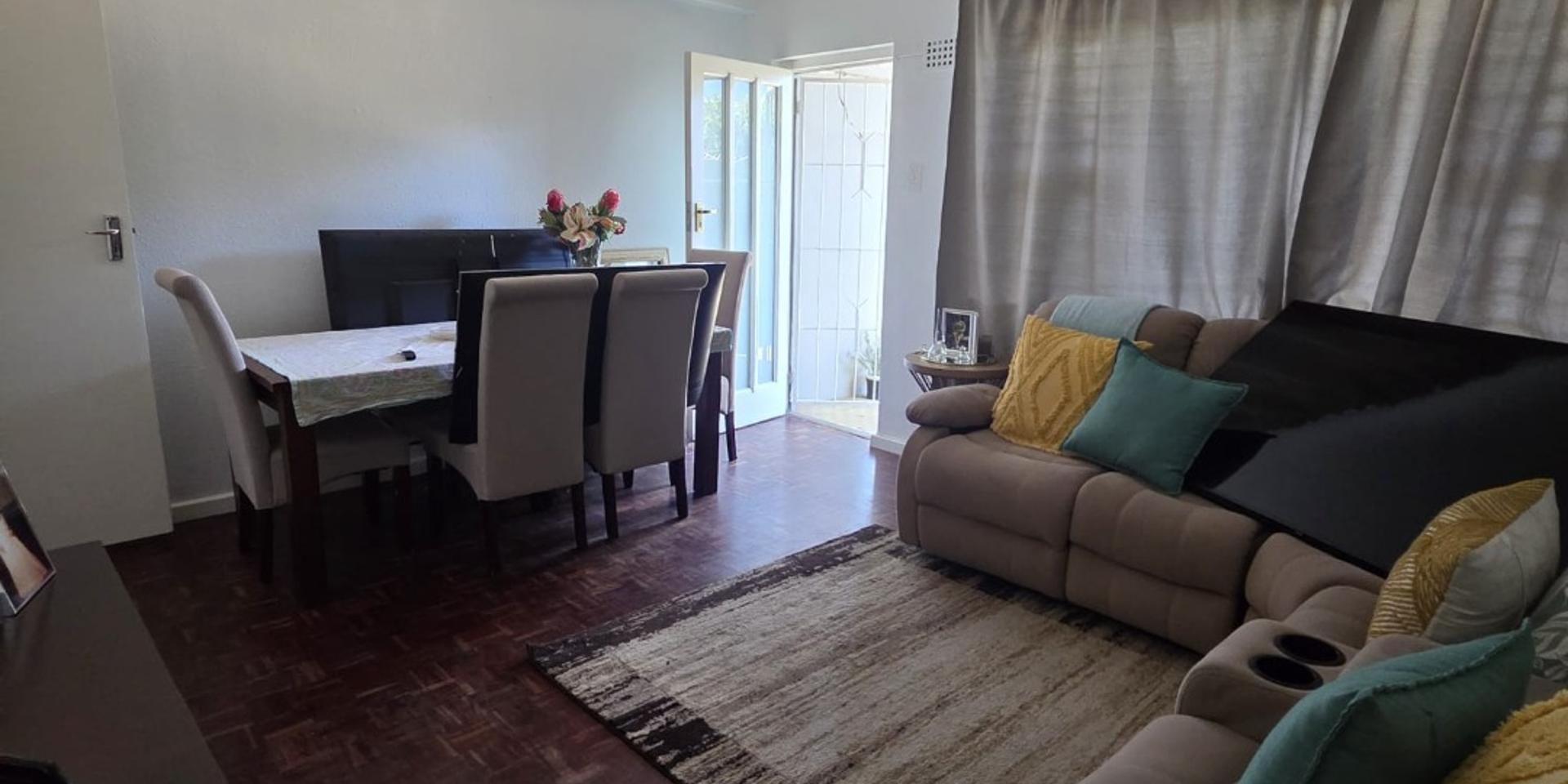 Image 3 of 6