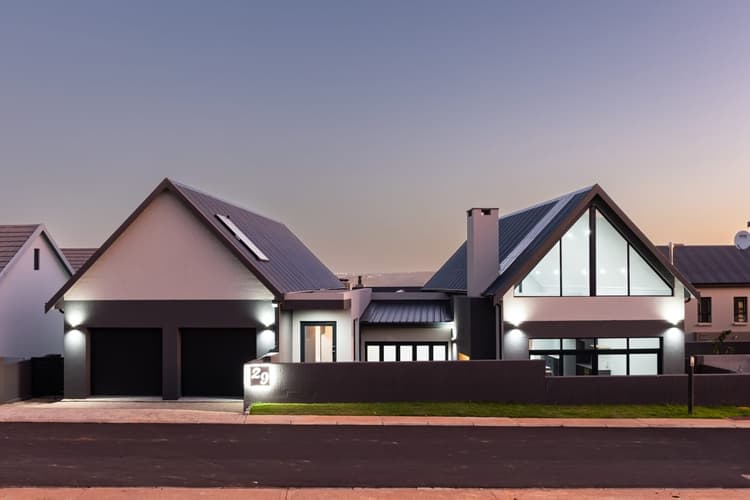 Main property image