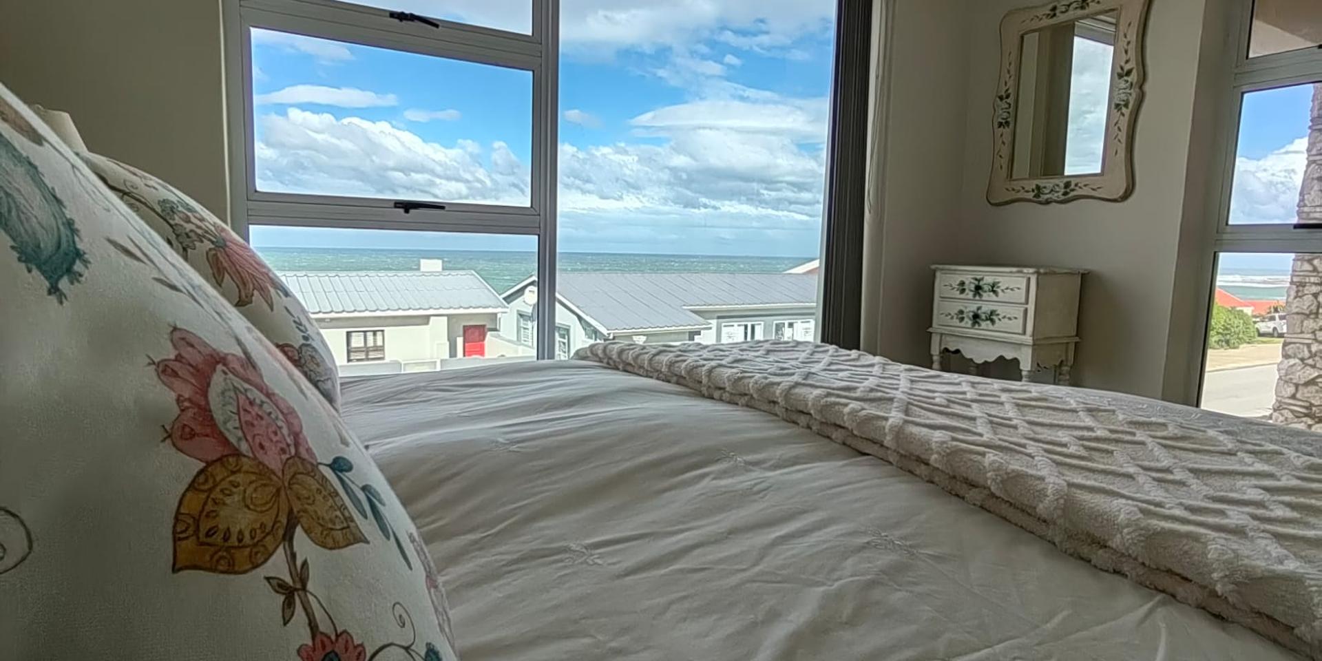 Image 4 of 6
