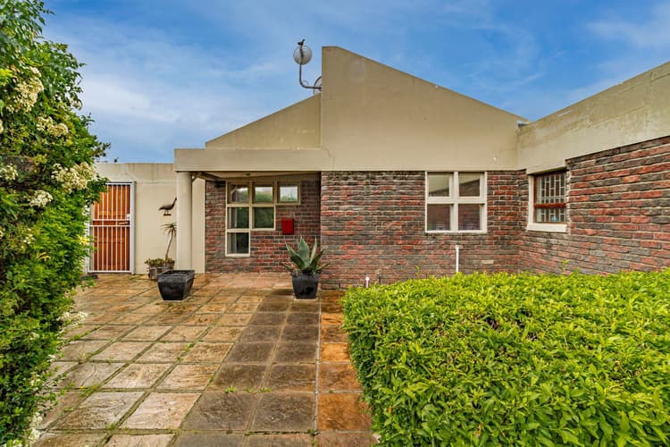 Main property image