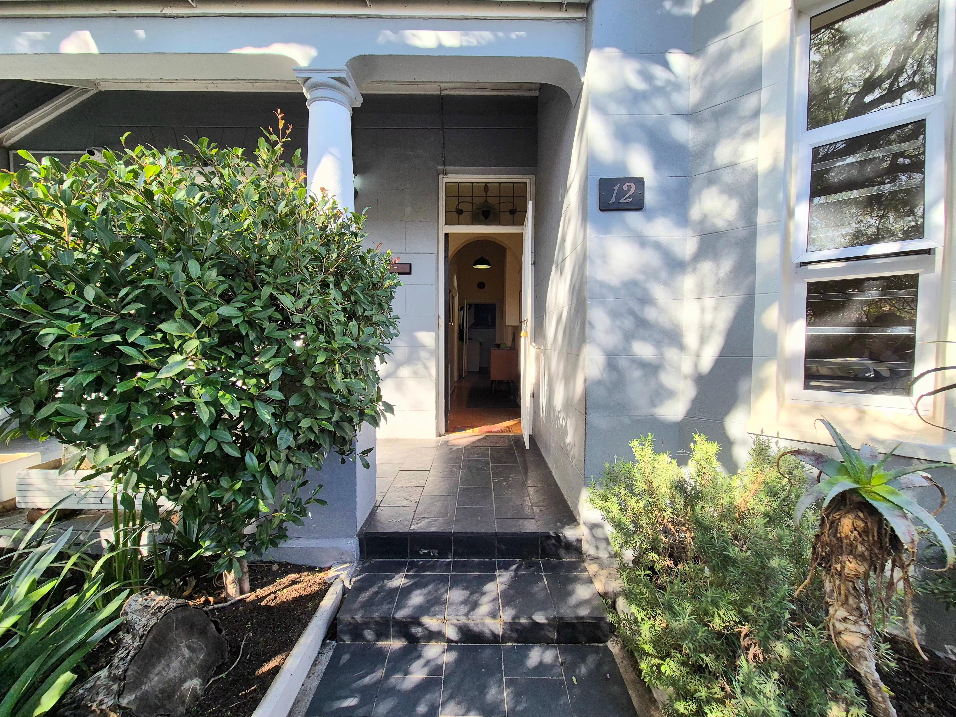 Image 1 of 6