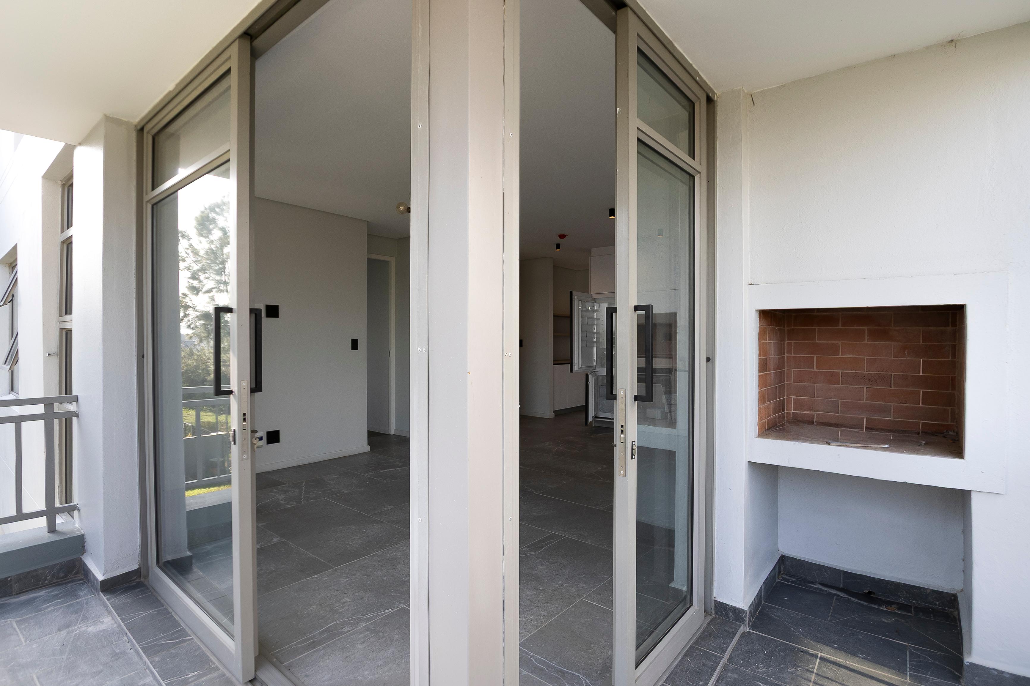 Image 4 of 6