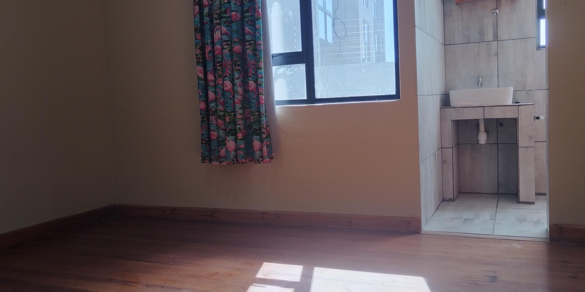Image 5 of 6