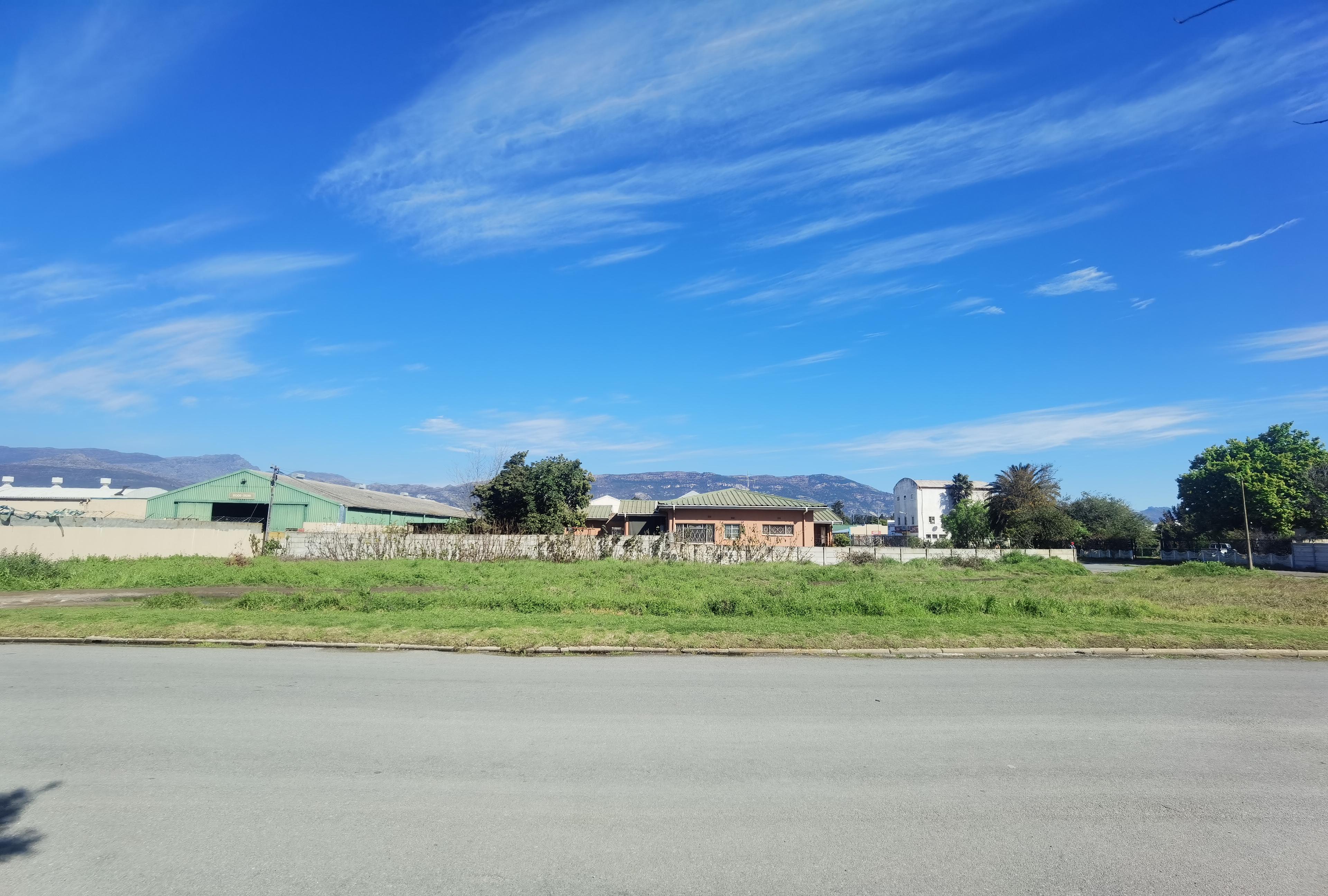 Image 2 of 6