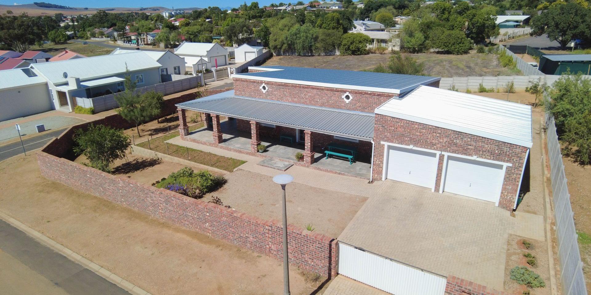 Image 2 of 6