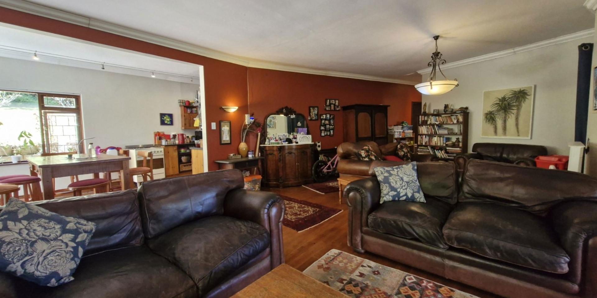 Image 4 of 6