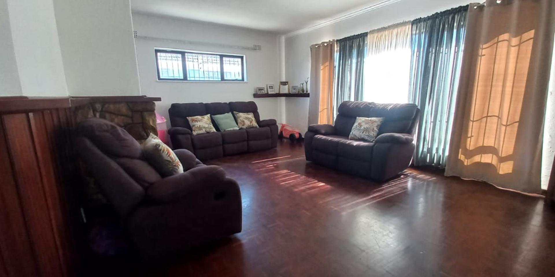 Image 4 of 6