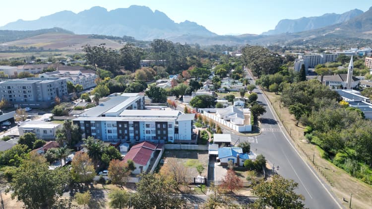 Main property image