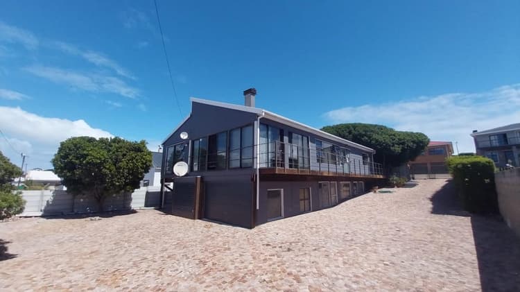 Main property image