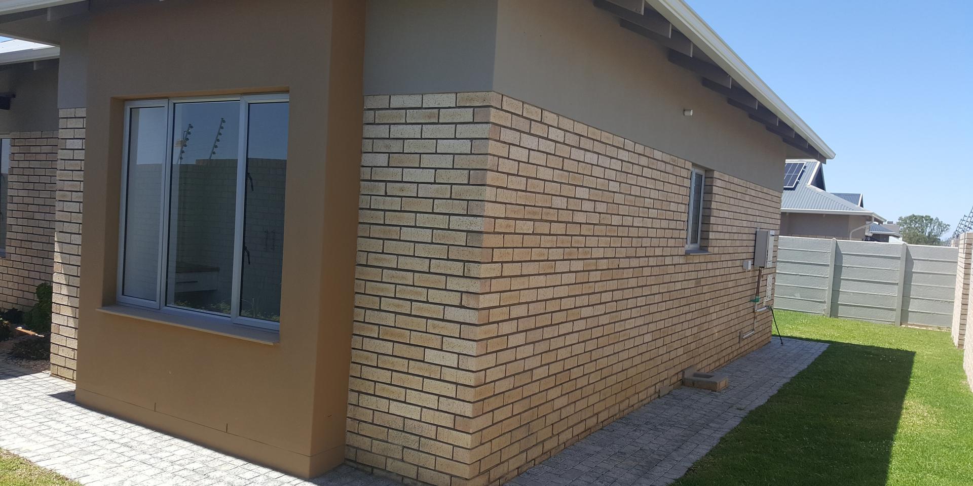 Image 4 of 6