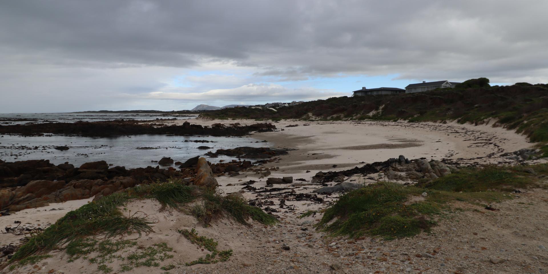 Image 1 of 6