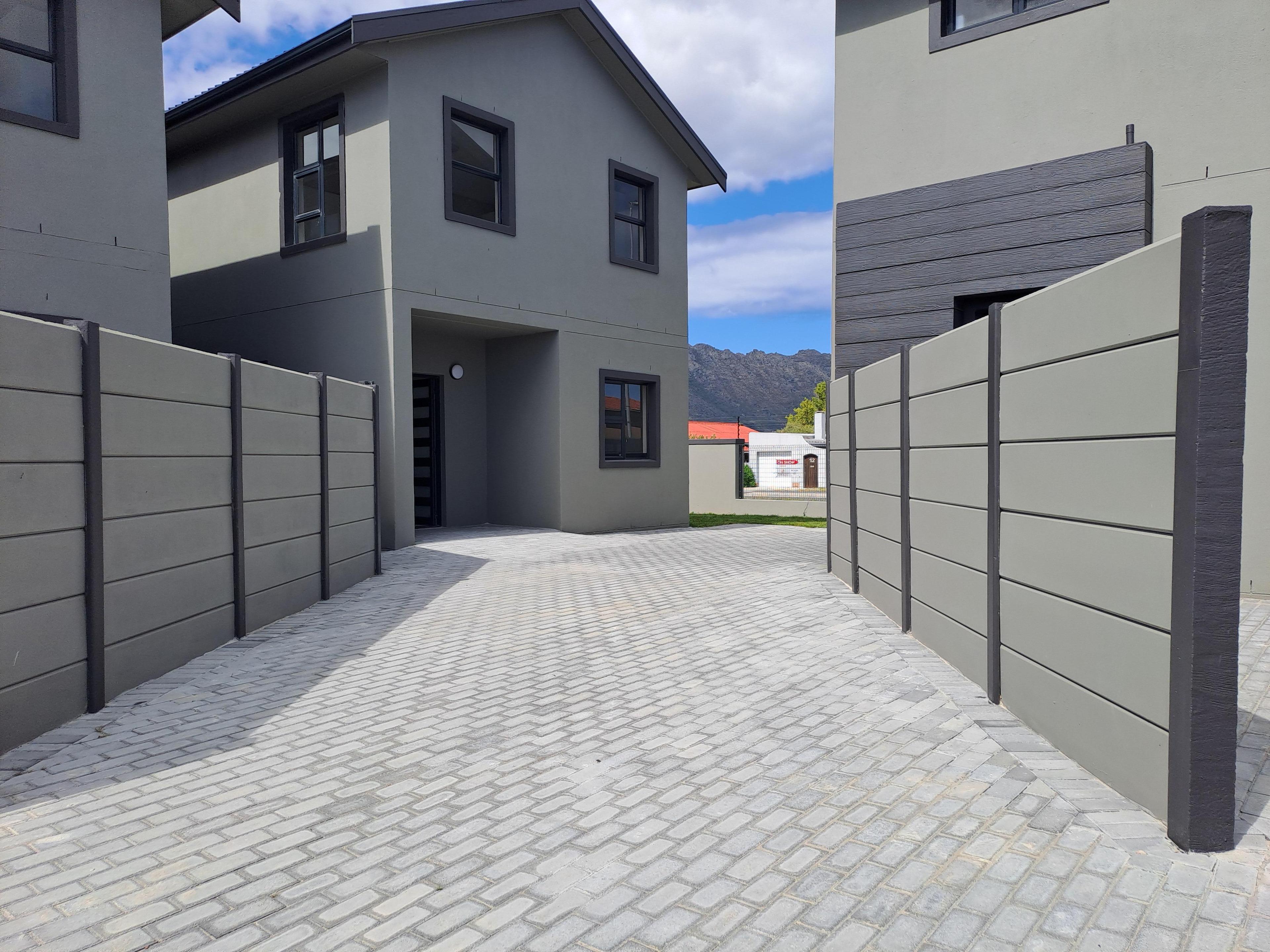 Image 2 of 6