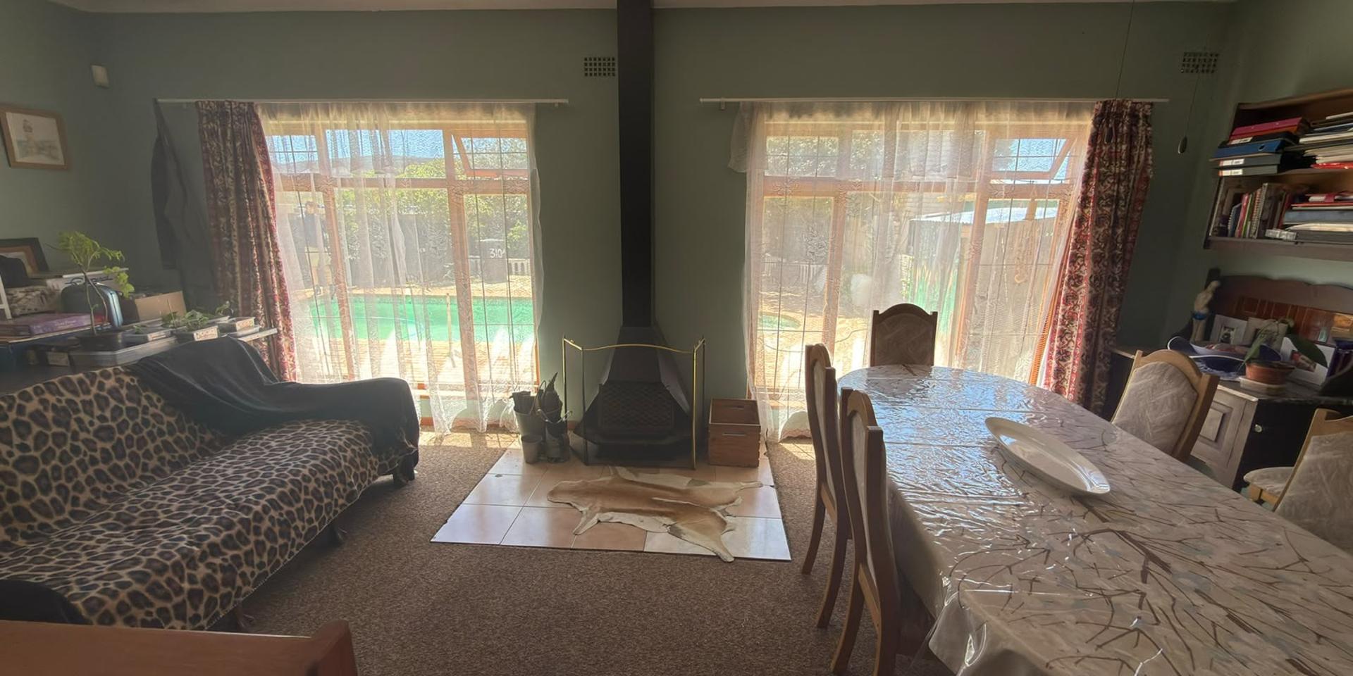 Image 4 of 6